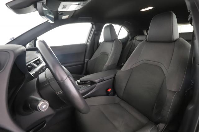 Lexus Ux image 6