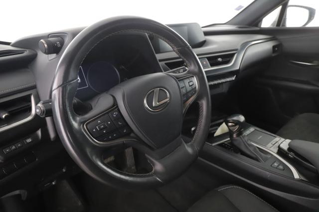 Lexus Ux image 1