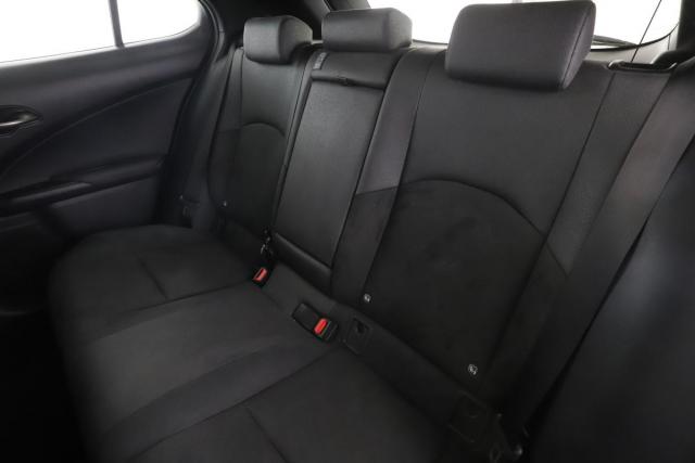 Lexus Ux image 9