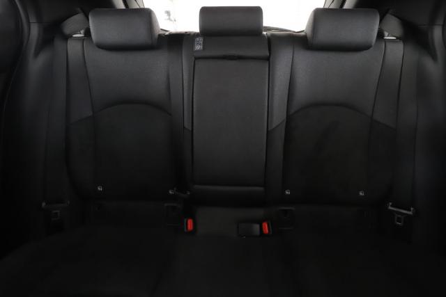 Lexus Ux image 7