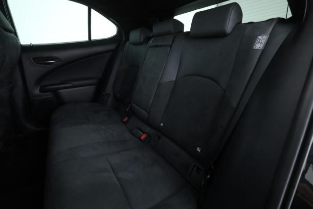 Lexus Ux image 3