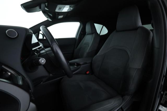 Lexus Ux image 9