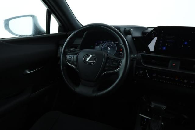 Lexus Ux image 7