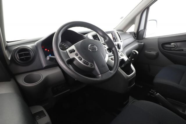 Nissan Evalia image 4