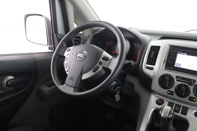 Nissan Evalia image 9