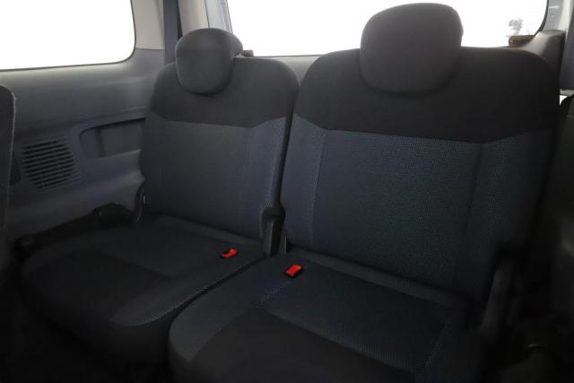 Nissan Evalia image 7
