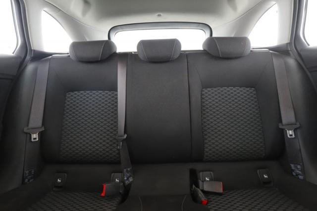 Opel Astra Sports Tourer image 9