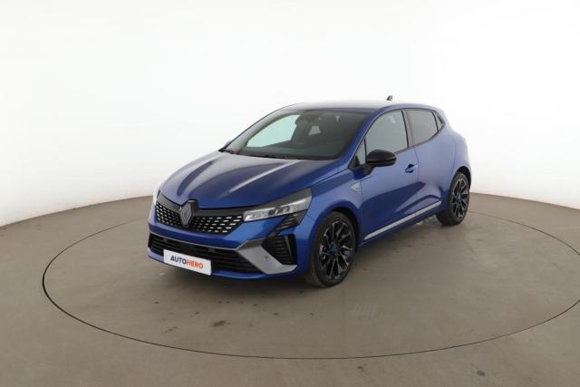 Renault Clio à Issy Les Moulineaux – photo 1