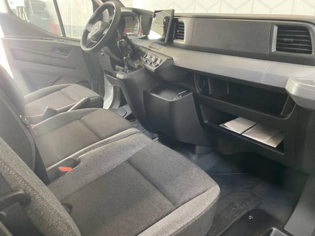 Nissan Interstar image 8