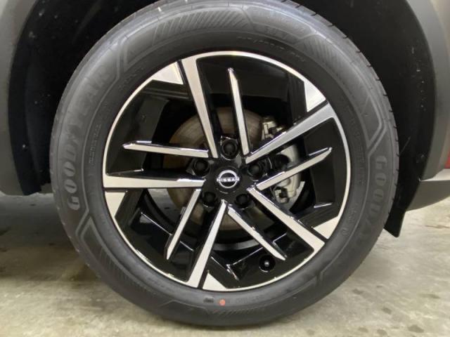 Nissan Juke image 3
