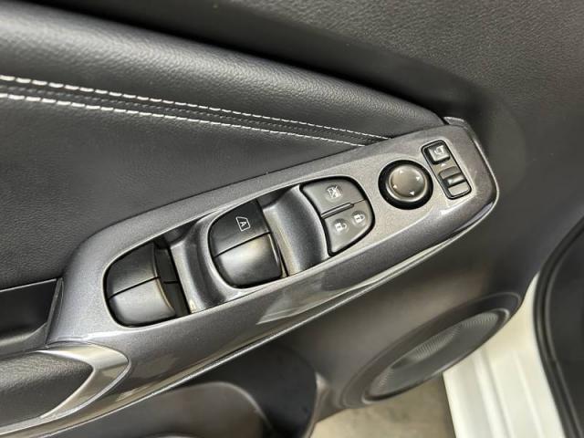 Nissan Juke image 2