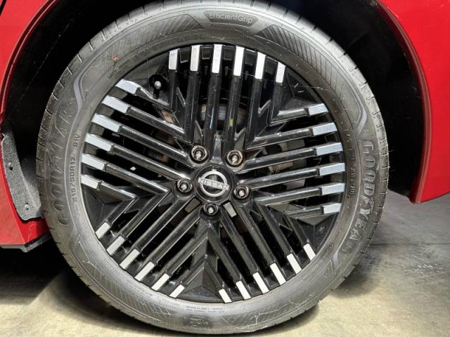 Nissan Leaf image 3