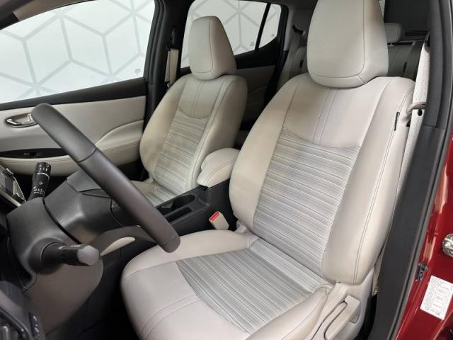 Nissan Leaf image 5