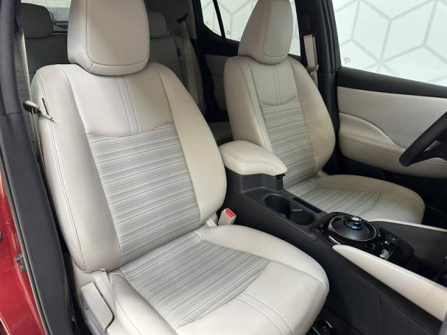 Nissan Leaf image 4