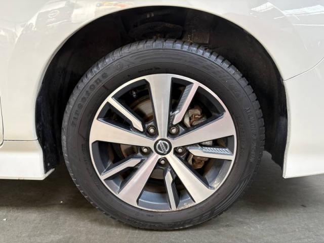 Nissan Leaf image 8
