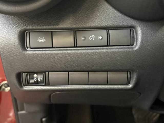 Nissan Juke image 7