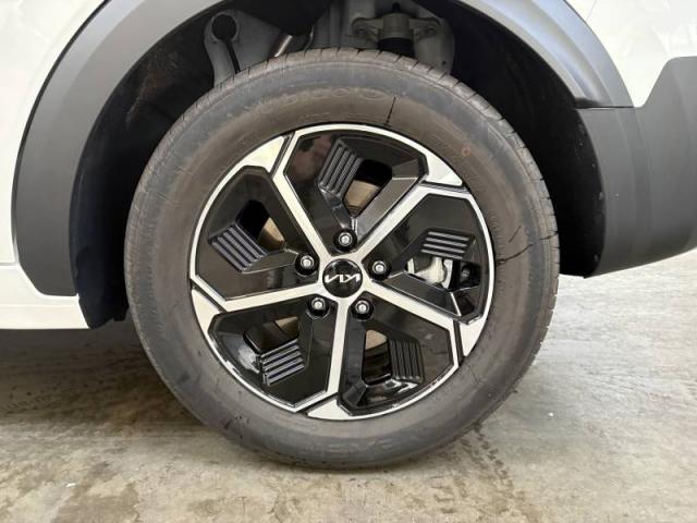 Kia Niro image 8