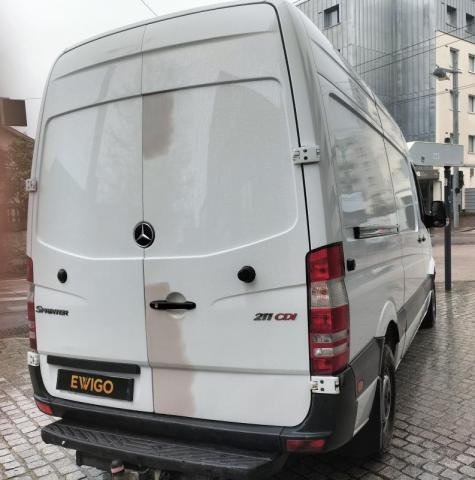 Mercedes Benz Sprinter image 1