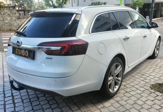 Opel Insignia Sports Tourer image 7