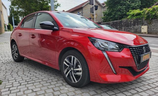 Peugeot 208 image 9
