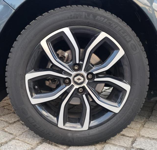 Renault Clio Estate image 8