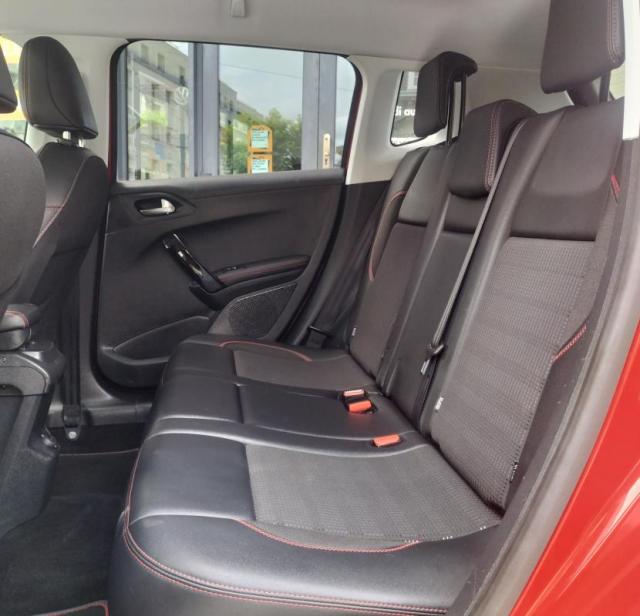 Peugeot 2008 image 4