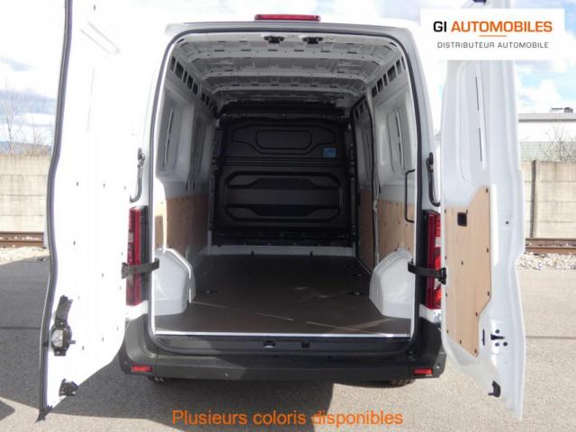 Renault Master image 9