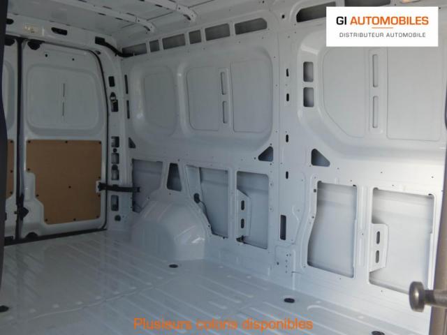 Renault Master image 7