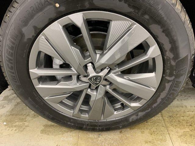 Peugeot 5008 image 2