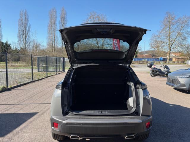 Peugeot 2008 image 1