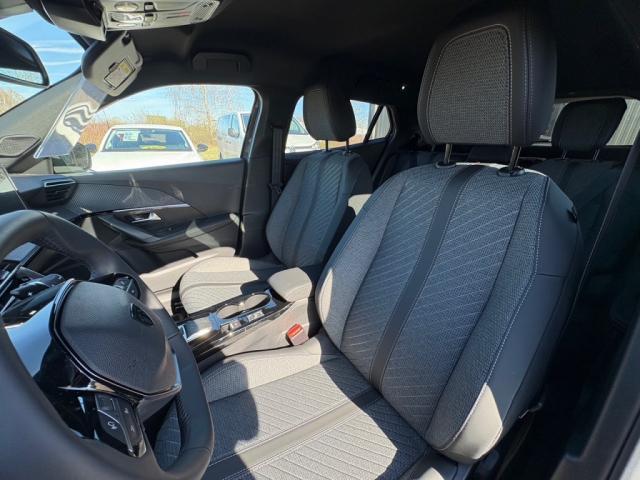 Peugeot 2008 image 2