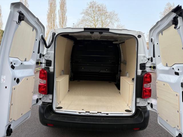 Citroen Jumpy image 1