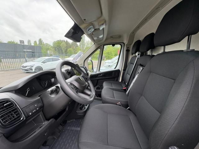 Peugeot Boxer image 1
