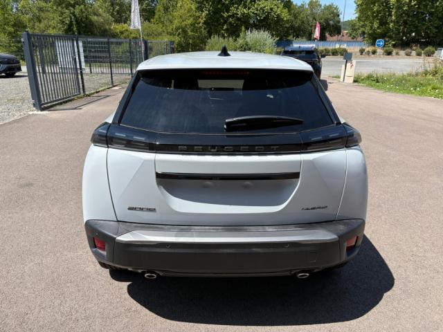 Peugeot 2008 image 8