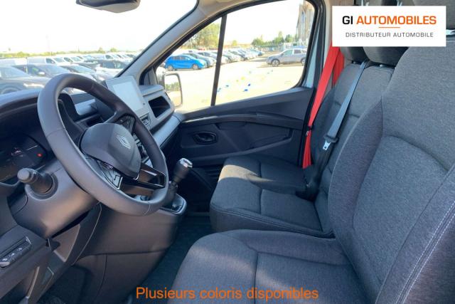 Renault Trafic image 2
