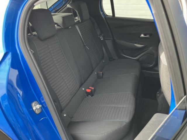 Peugeot E-208 image 8