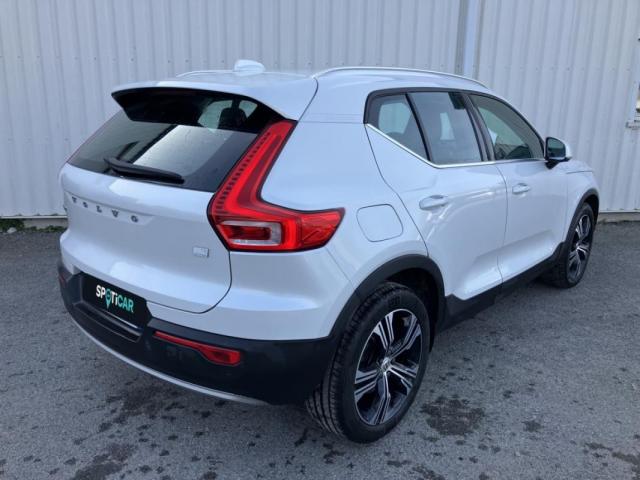 Volvo Xc40 image 2