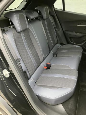Peugeot 2008 image 8