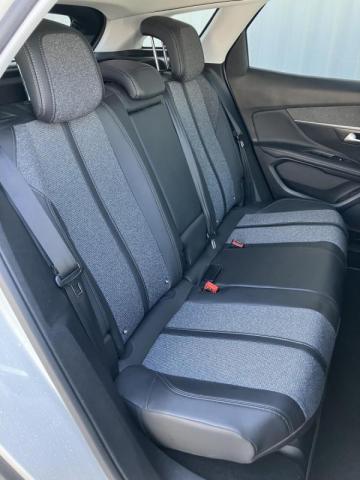 Peugeot 3008 image 2