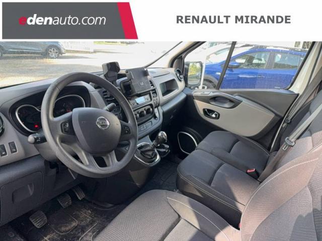 Nissan Nv300 image 3