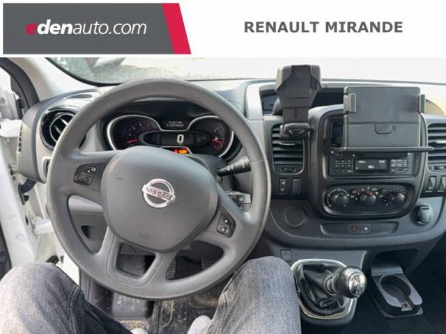 Nissan Nv300 image 9