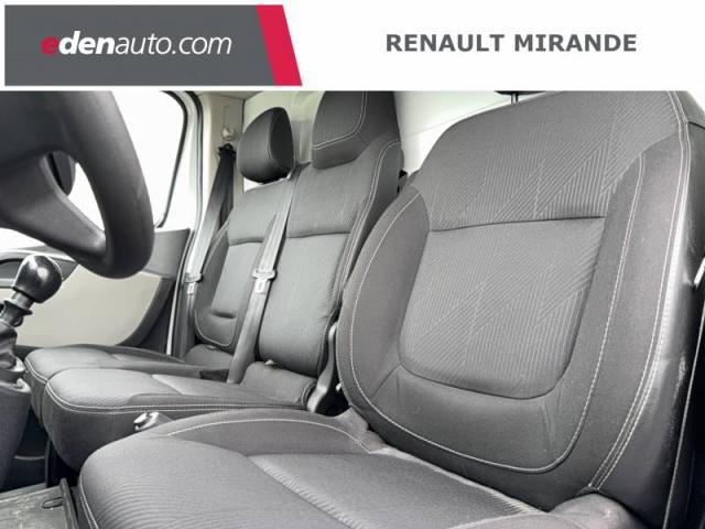 Nissan Nv300 image 6