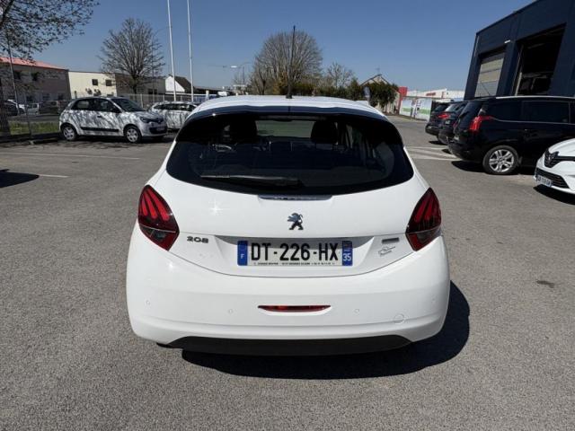 Peugeot 208 image 7