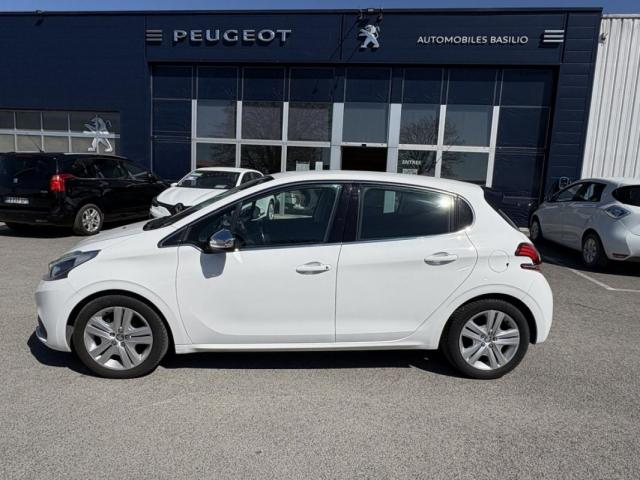 Peugeot 208 image 4