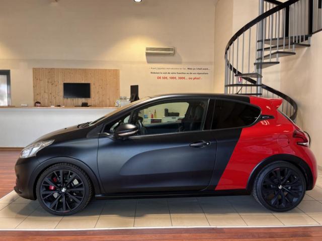 Peugeot 208 image 8