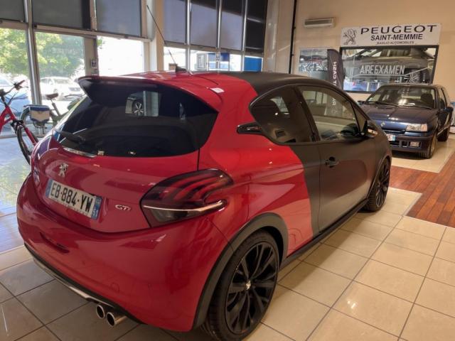 Peugeot 208 image 6