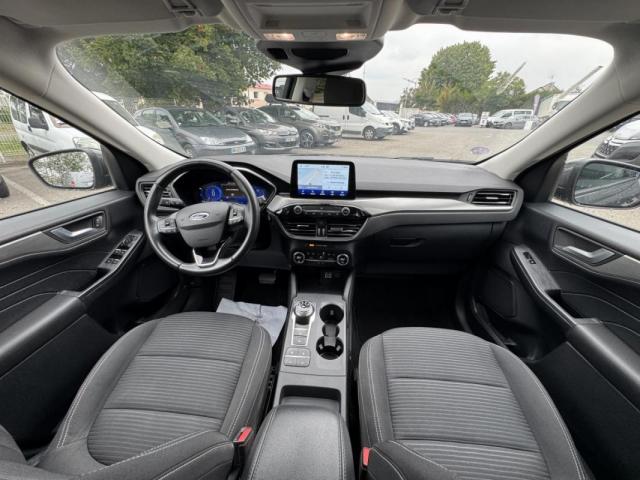 Ford Kuga image 7