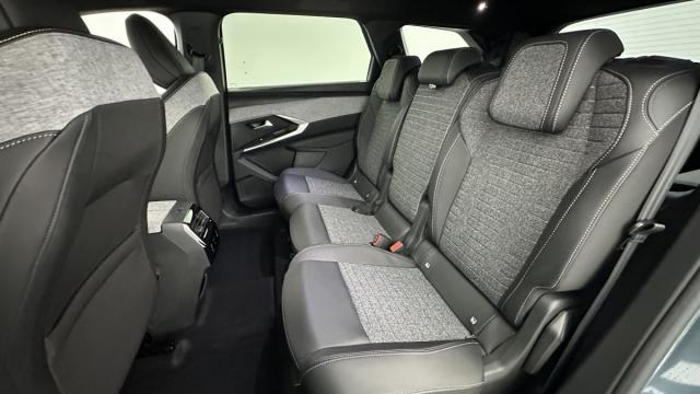 Peugeot 5008 image 4