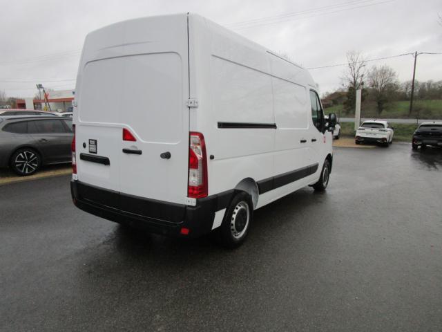 Renault Master image 2