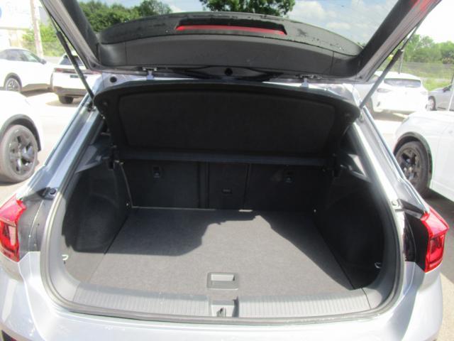 Volkswagen T-Roc image 2